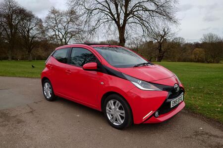 TOYOTA AYGO 1.0 VVT-i x-pression 