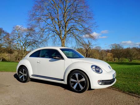 VOLKSWAGEN BEETLE 2.0 TDI Sport 