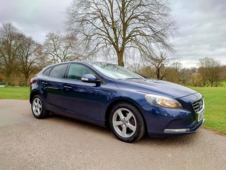 VOLVO V40 1.6 D2 ES Nav 