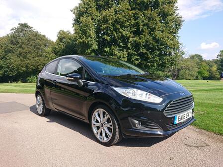 FORD FIESTA 1.0 T EcoBoost Titanium 